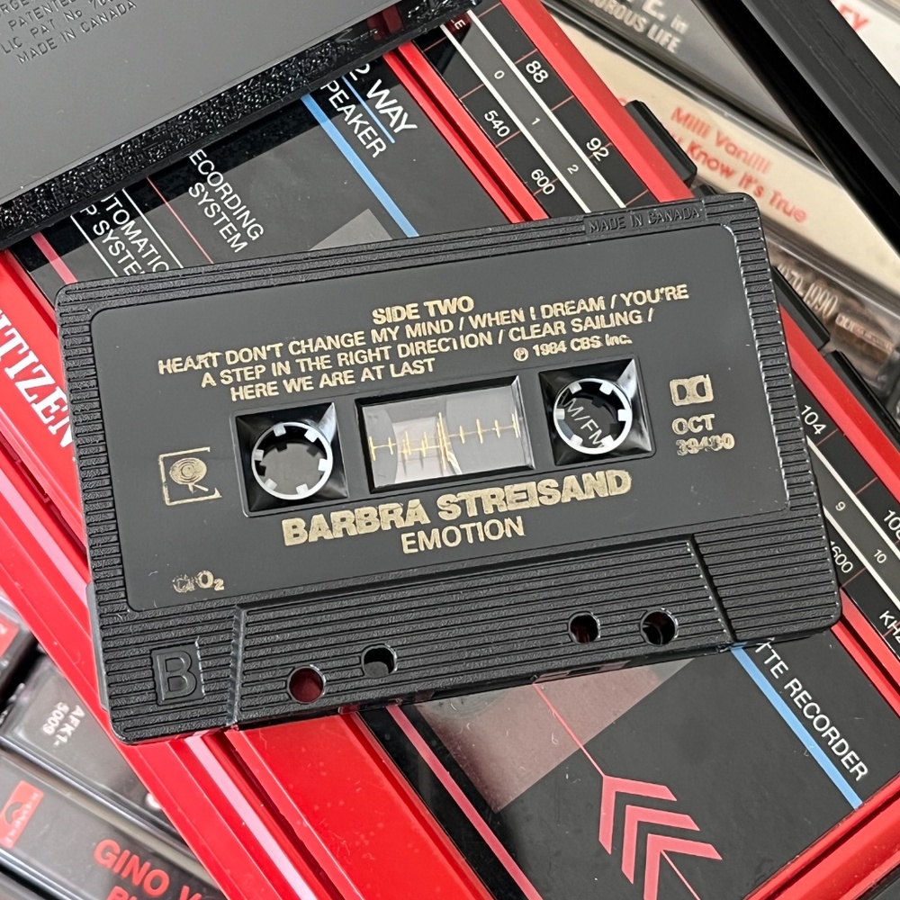 Vintage 1984 Barbra Streisand Emotion Cassette Tape - Picture 4 of 4